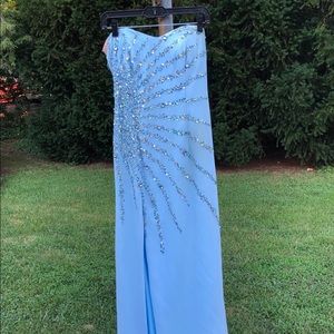 Beautiful light blue formal/prom dress